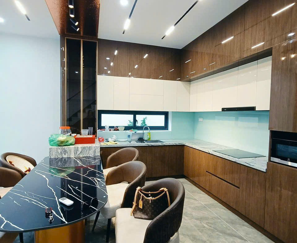 z5779945704108_5f8aedd490edd4e7db3e7eaad12ec54c