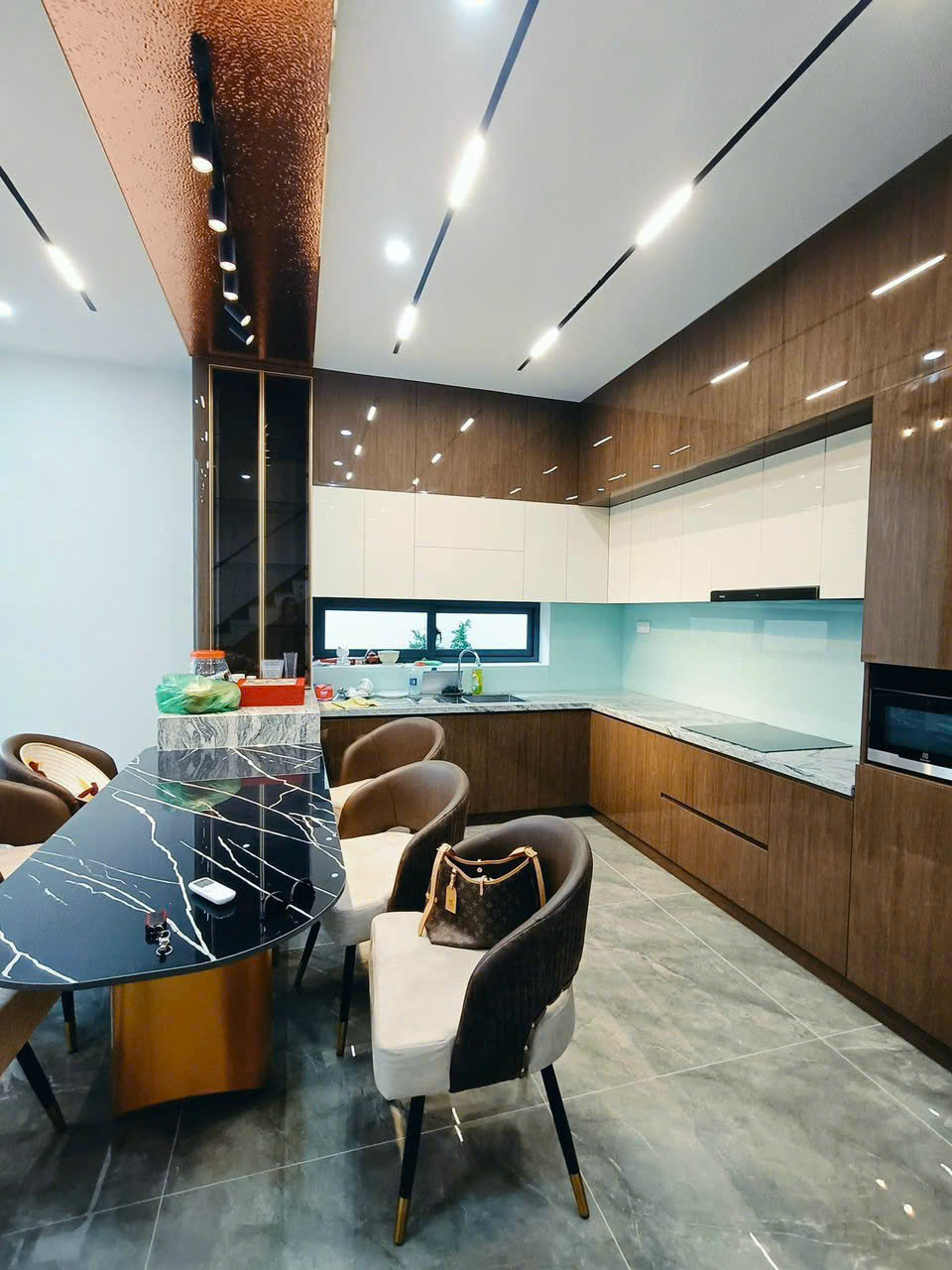 z5779945704108_5f8aedd490edd4e7db3e7eaad12ec54c