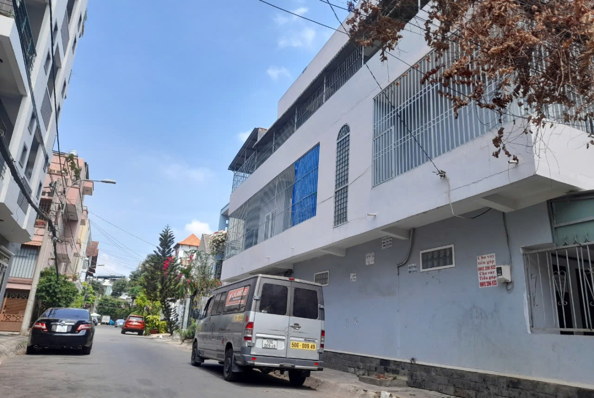 z5781248863708_7a6b2231737fa99a9c436a2af3edfde59c9