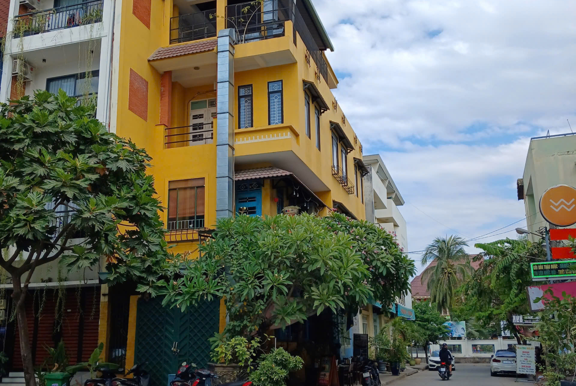 z5781419958068_b3c1dfb8c27923696ee450db2f179e7b