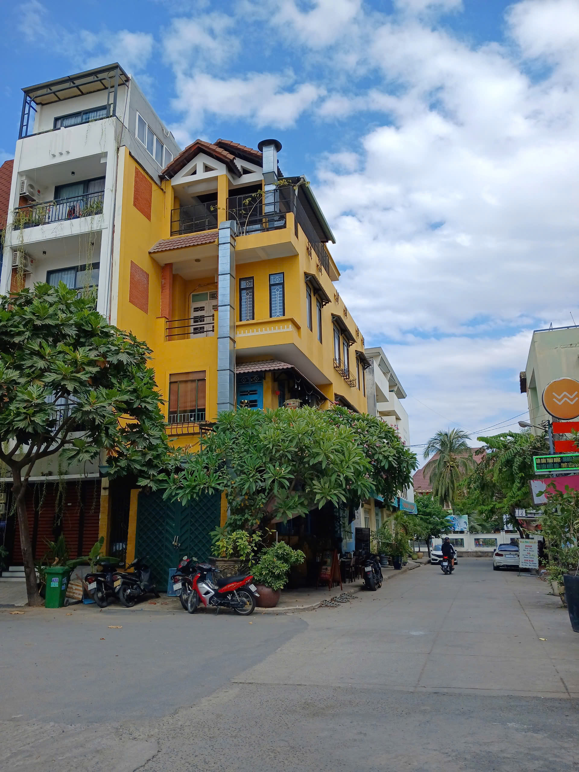 z5781419958068_b3c1dfb8c27923696ee450db2f179e7b