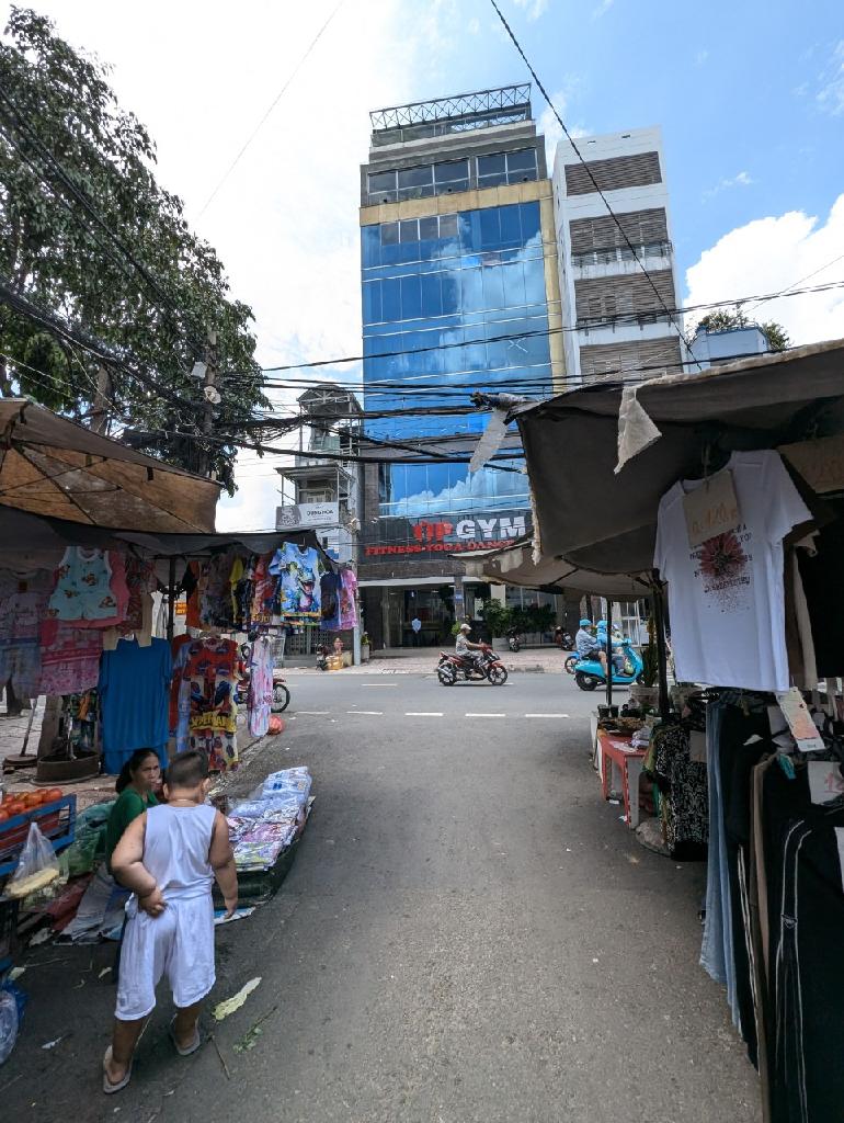 11wv-B5FE6BE1-m04sqorq_10_m04sqoxt