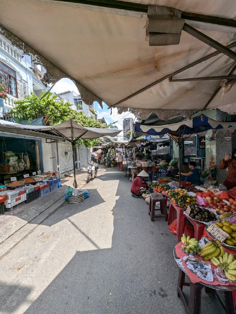 11wv-B5FE6BE1-m04sqorq_17_m04sqp2d