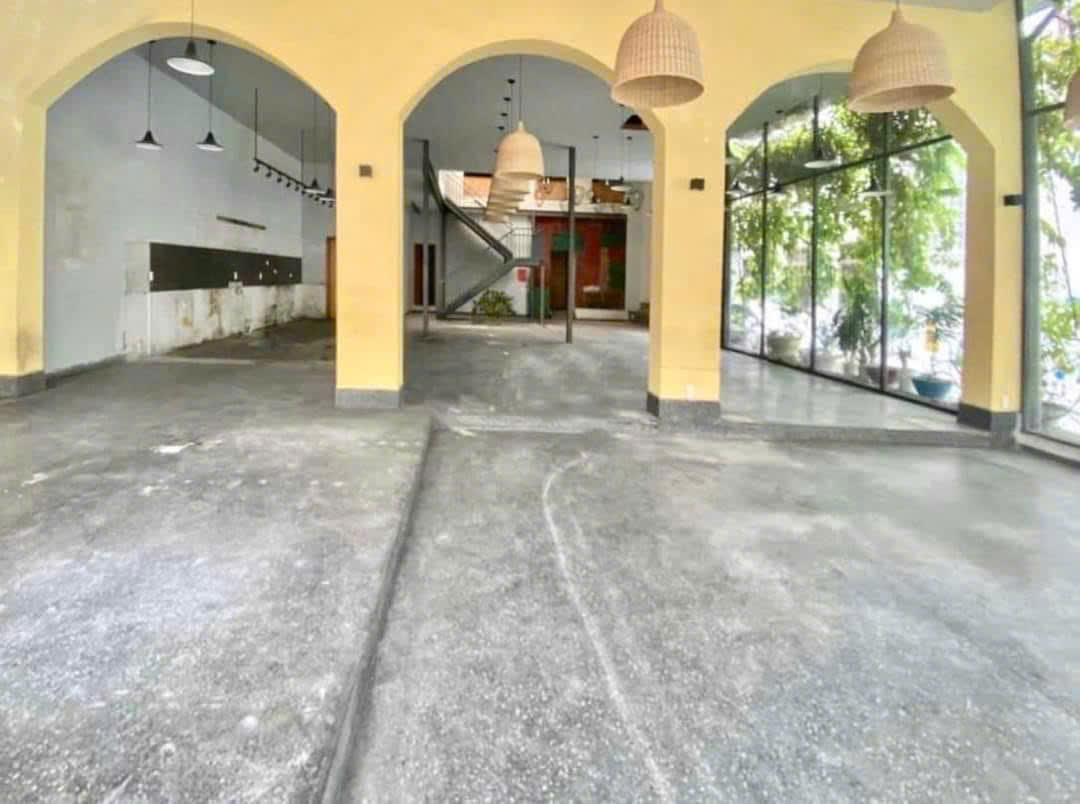 23ea12f96b47cc1995563