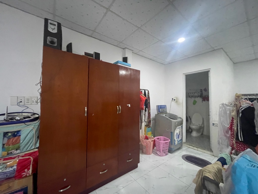 2ttl-DB84CF5C-lz76vwd4_8_lz76vwiv