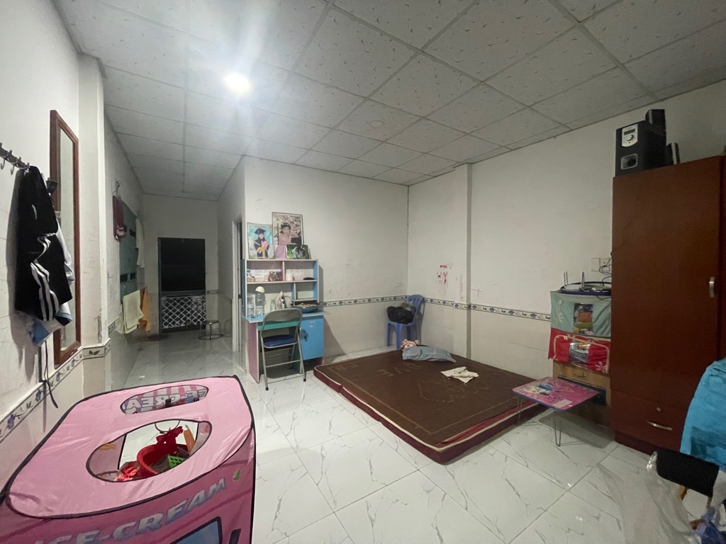 2ttl-DB84CF5C-lz76vwd4_9_lz76vwjg