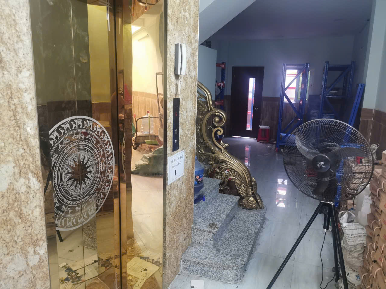 594faf4ae29b44c51d8a27