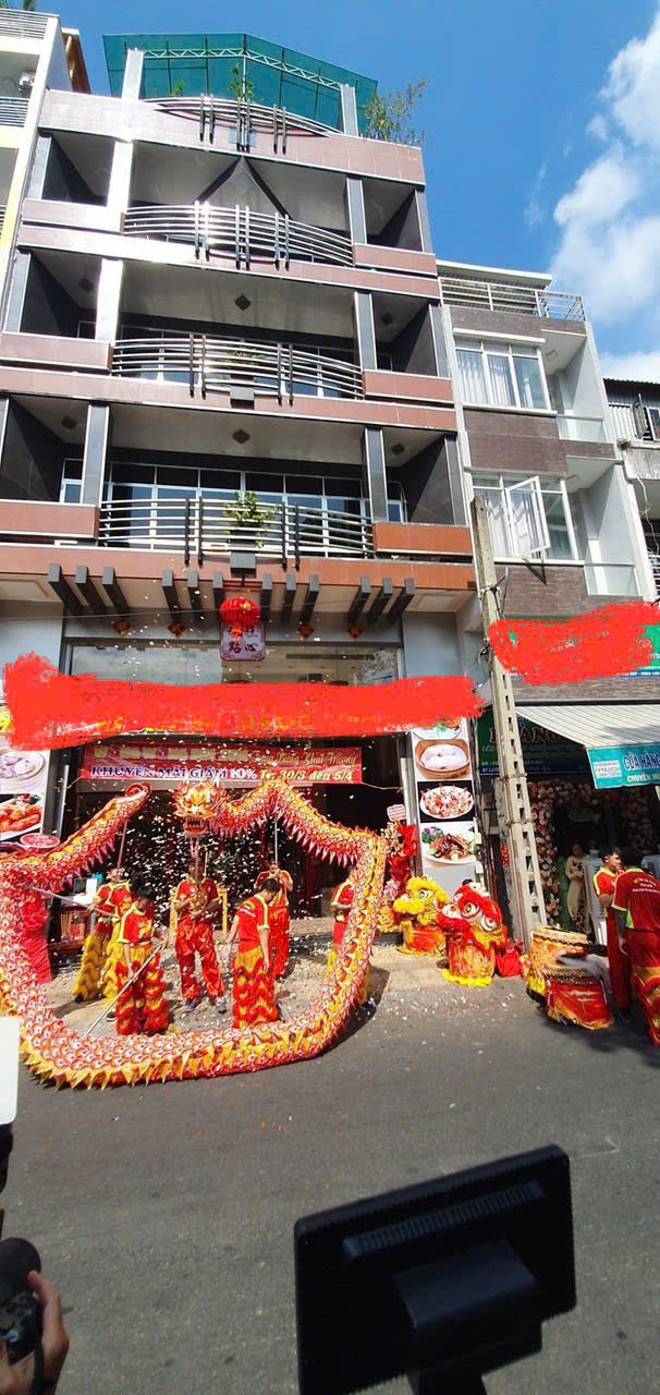 63c68e3f5810fe4ea7018