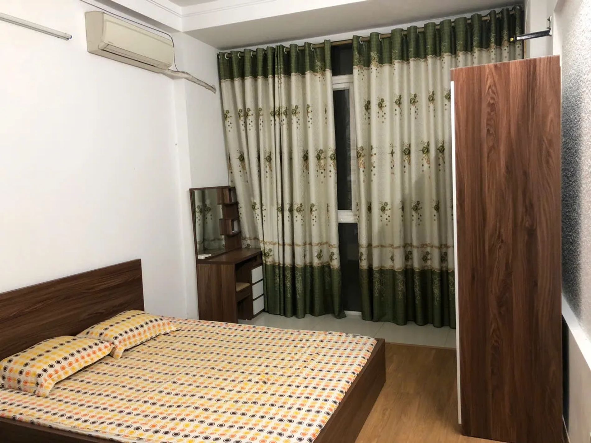 8b574fe4-f341-5f1d-9cad-b219ea2e9059