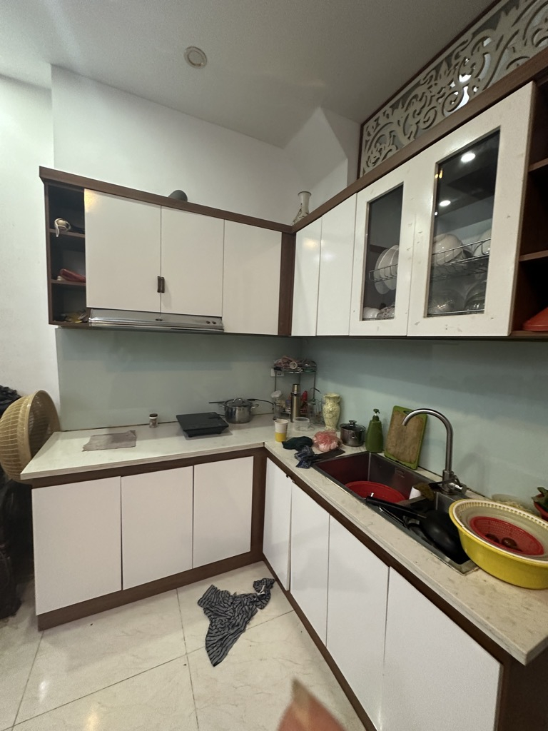 8k4-551CBEF8-m1nlzvqc_17_3