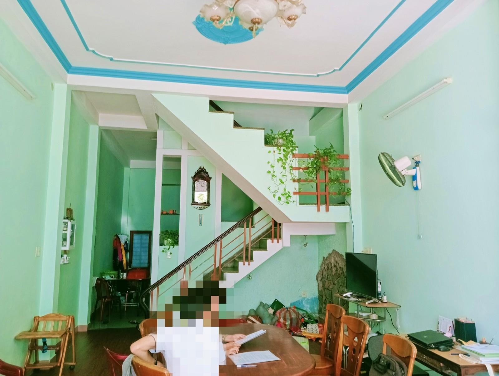 af7a5b25225d2dda7f2f9b5f3a46fffb