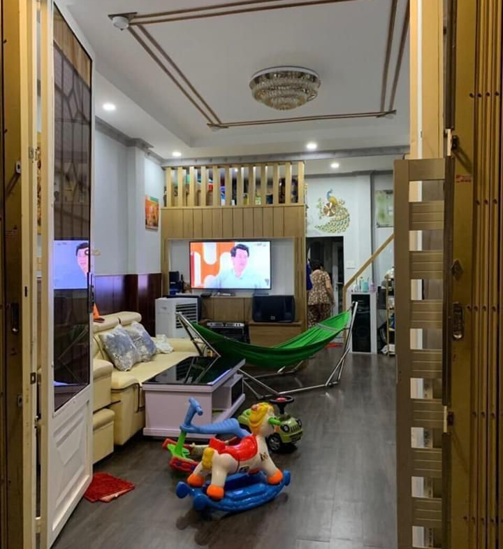 ban-nha-duong-so18-02