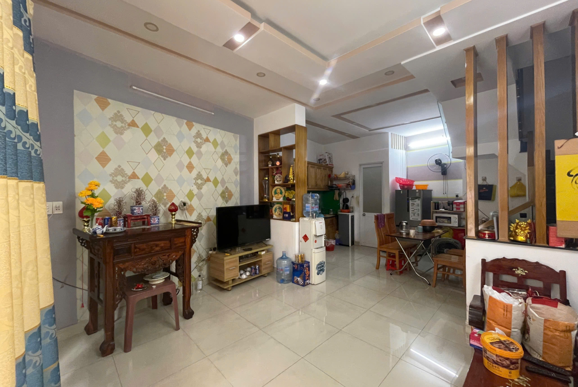 ban-nha-le-duc-tho-02