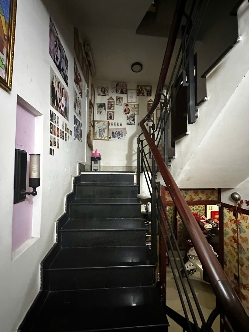 ban nha mat tien nguyen cong hoan (8)