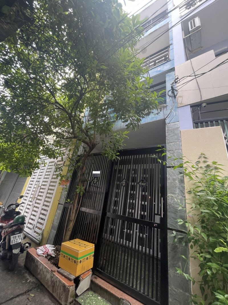 ban-nha-nguyen-thai-son-02