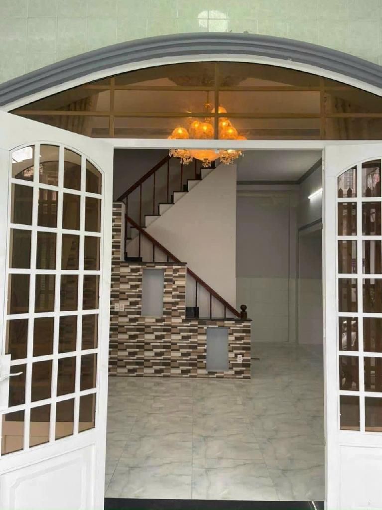 ban-nha-tang-nhon-phu-b-quan-9-1