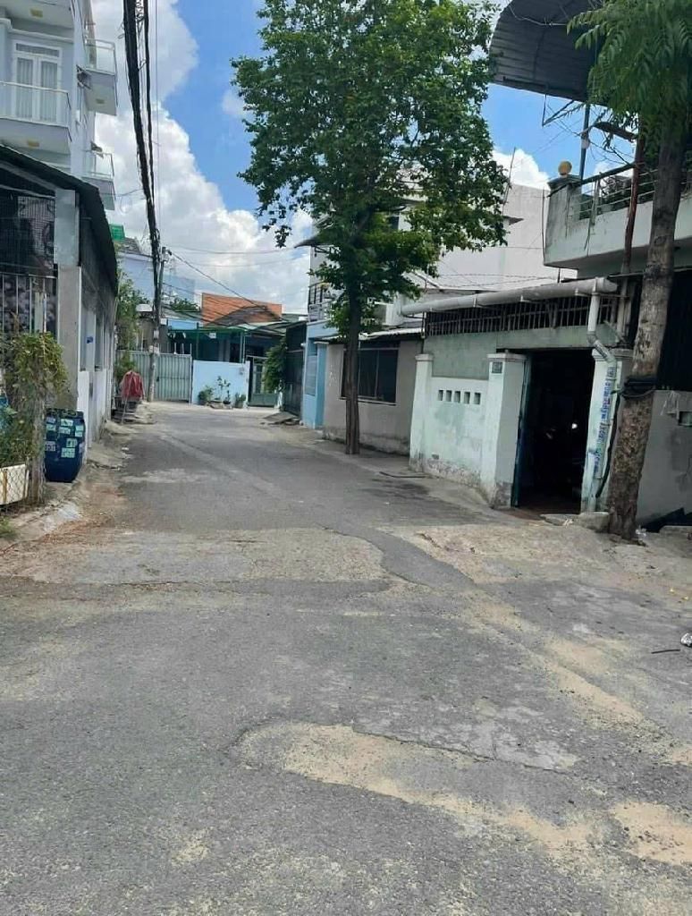 ban-nha-tang-nhon-phu-b-quan-9-4