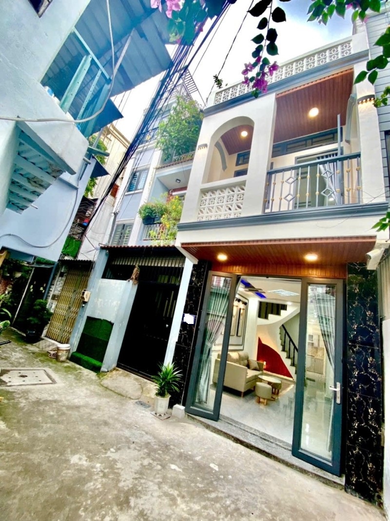 ban-nha-thong-nhat-01