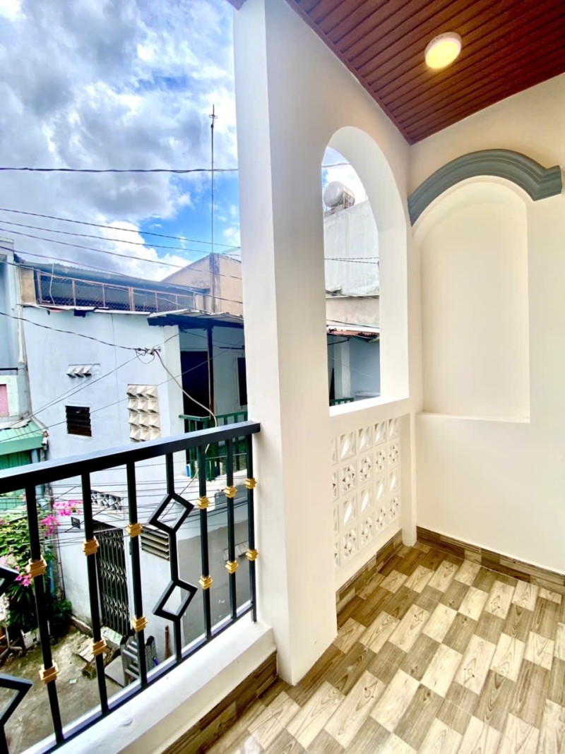 ban-nha-thong-nhat-05