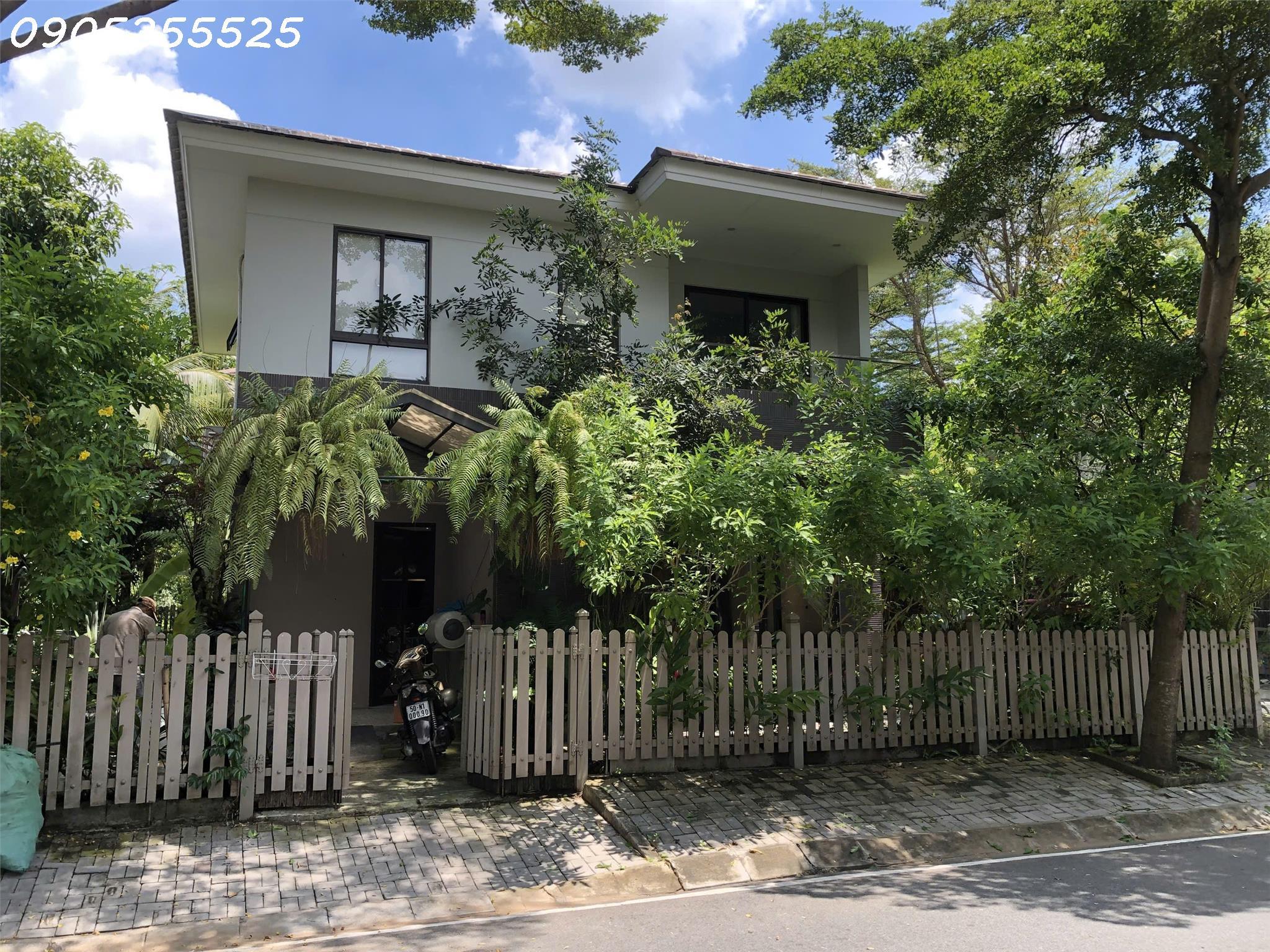 c06db49ddbbe7de024af18