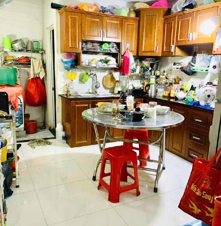 eiz-B017F140-m0q2bi4c_11_m0q2bi58