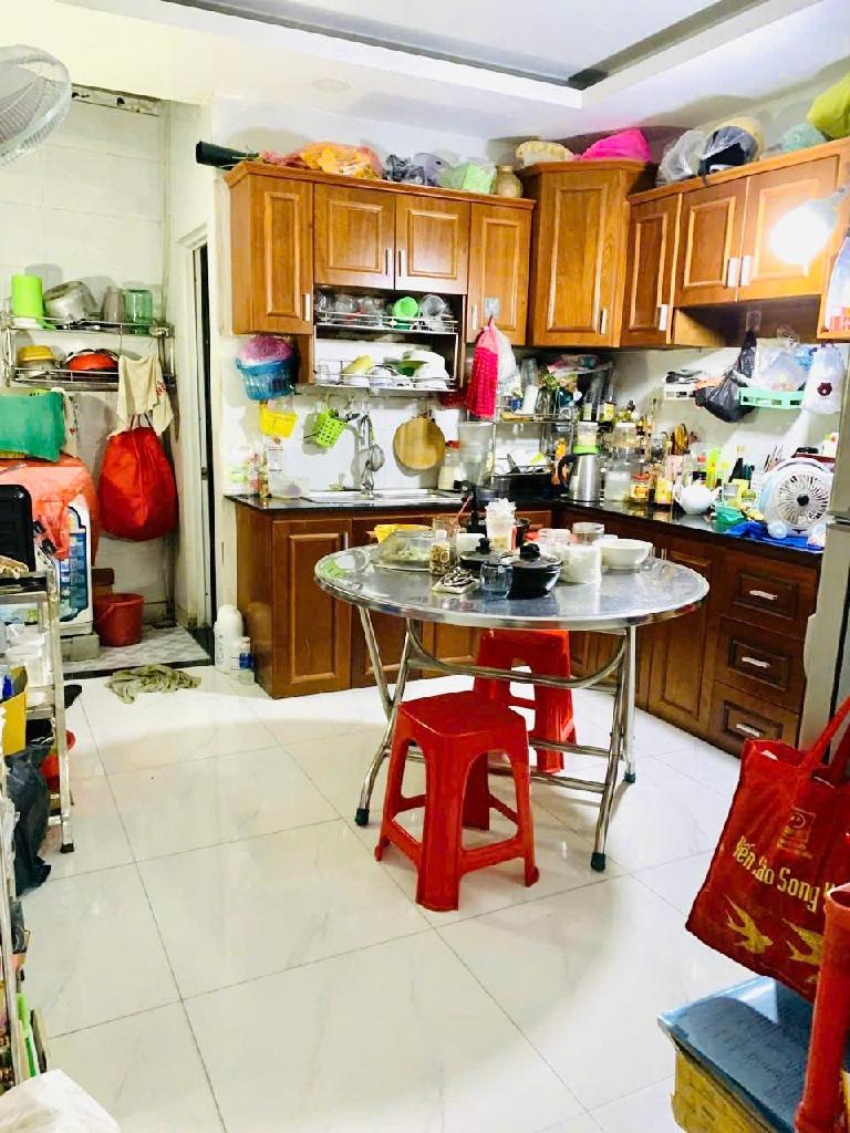 eiz-B017F140-m0q2bi4c_11_m0q2bi58