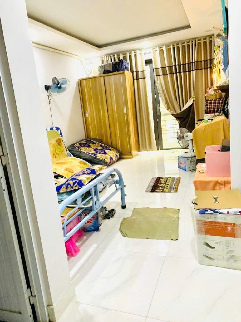 eiz-B017F140-m0q2bi4c_13_m0q2bi5i