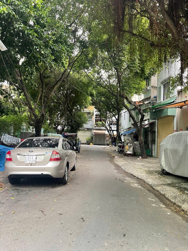 ku7-1F0357E2-m06anh82_12_m06anhgi