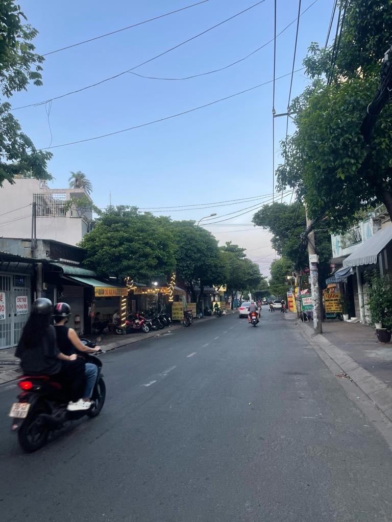 ku7-5D874A31-lxac196v_8_lxac19d9