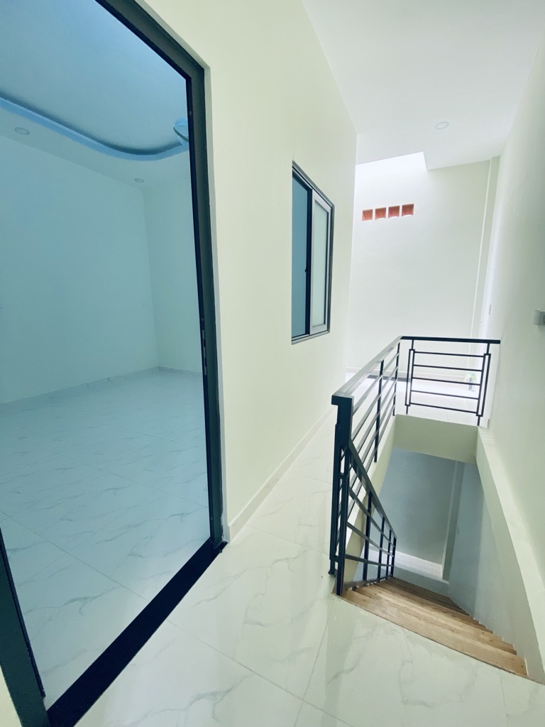 tqk-AE2A59AC-m0v0qtm0_157_14