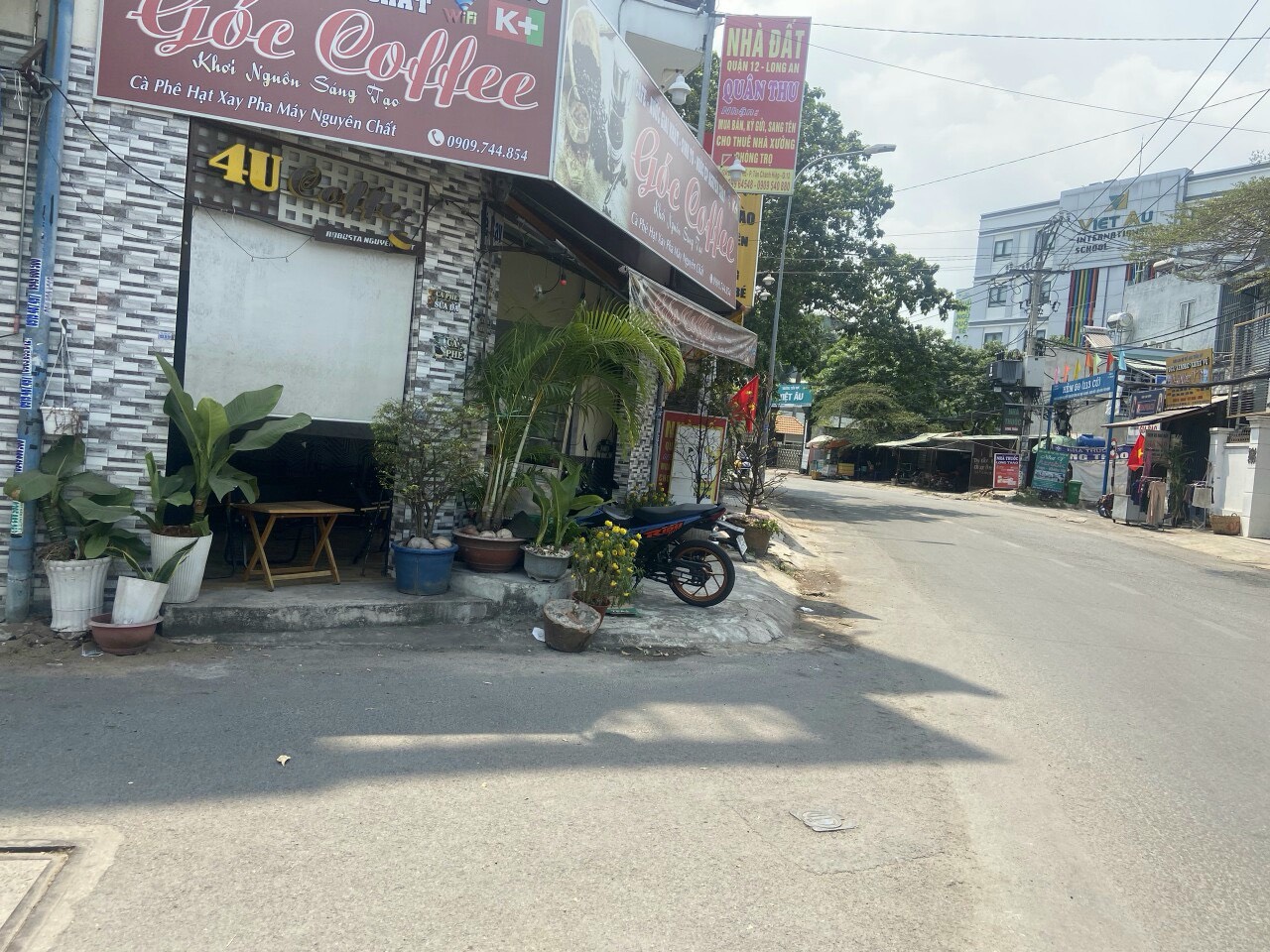 z5364342919528_9e0dd3fc7cbc6467f802c69a0b4b4361