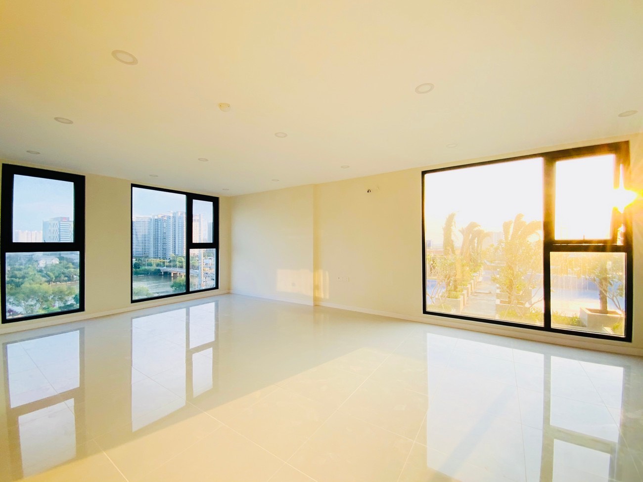 z5739808585672_5eeeb3dab48ecfdadfd779852d0ea5df