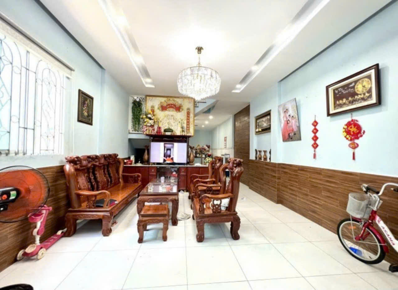 z5790237841209_471d227f6ca86b4deef5c9c20be22636