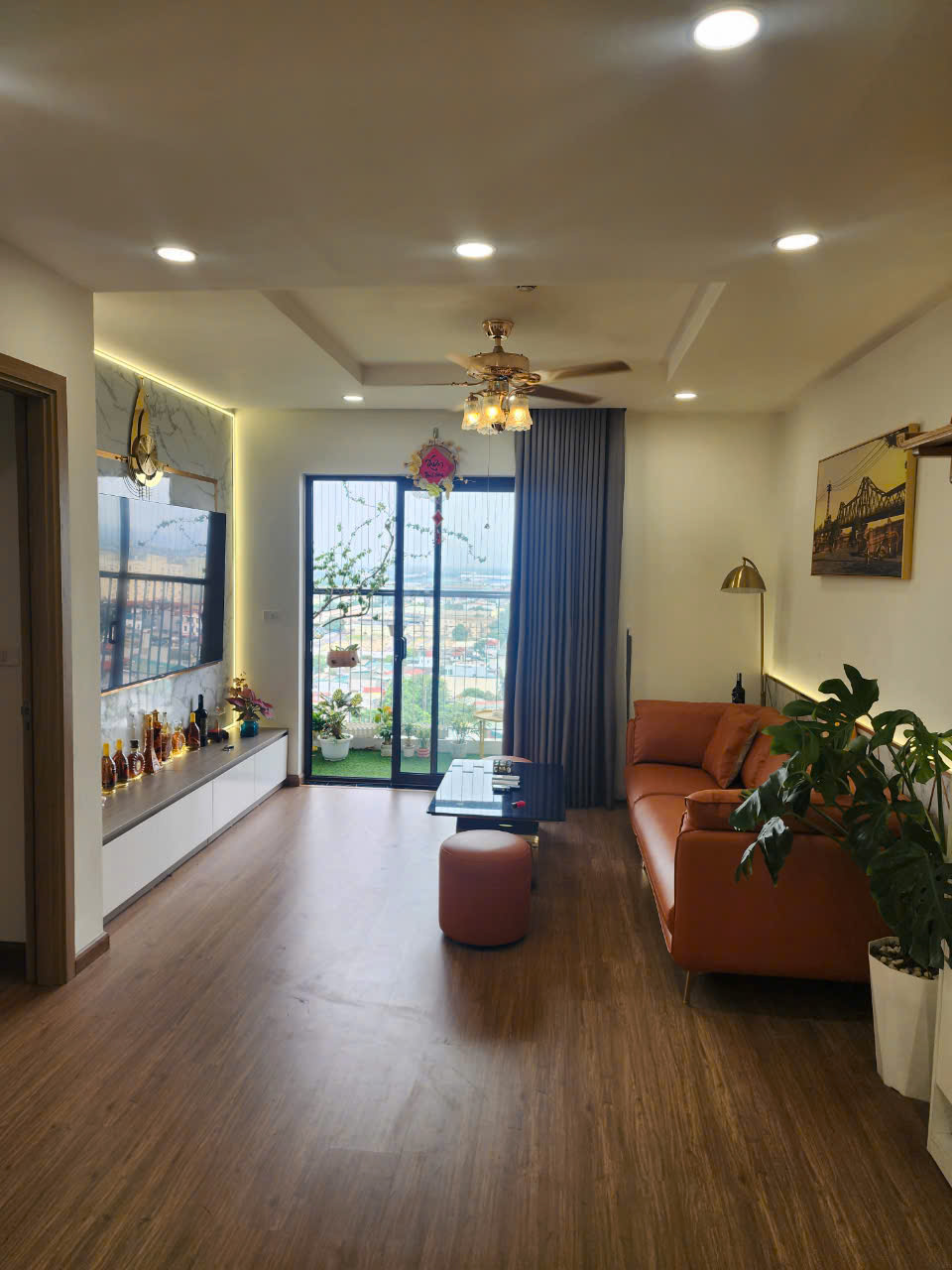 z5794759033621_45531ca0f5b3a35e2027fa6a074244e3