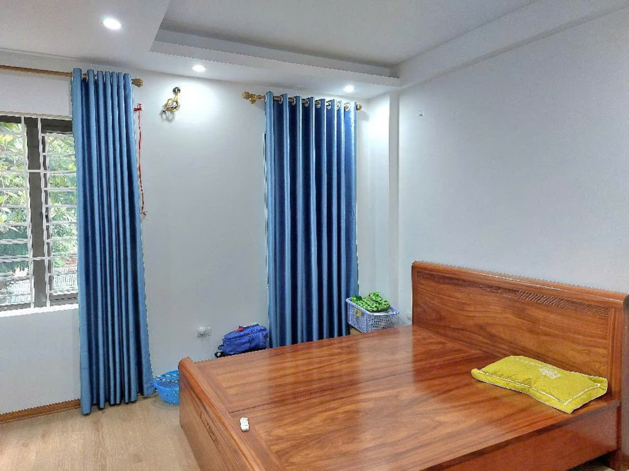 z5794931552028_f40f85915d9a7db03a3c1031eaafa825