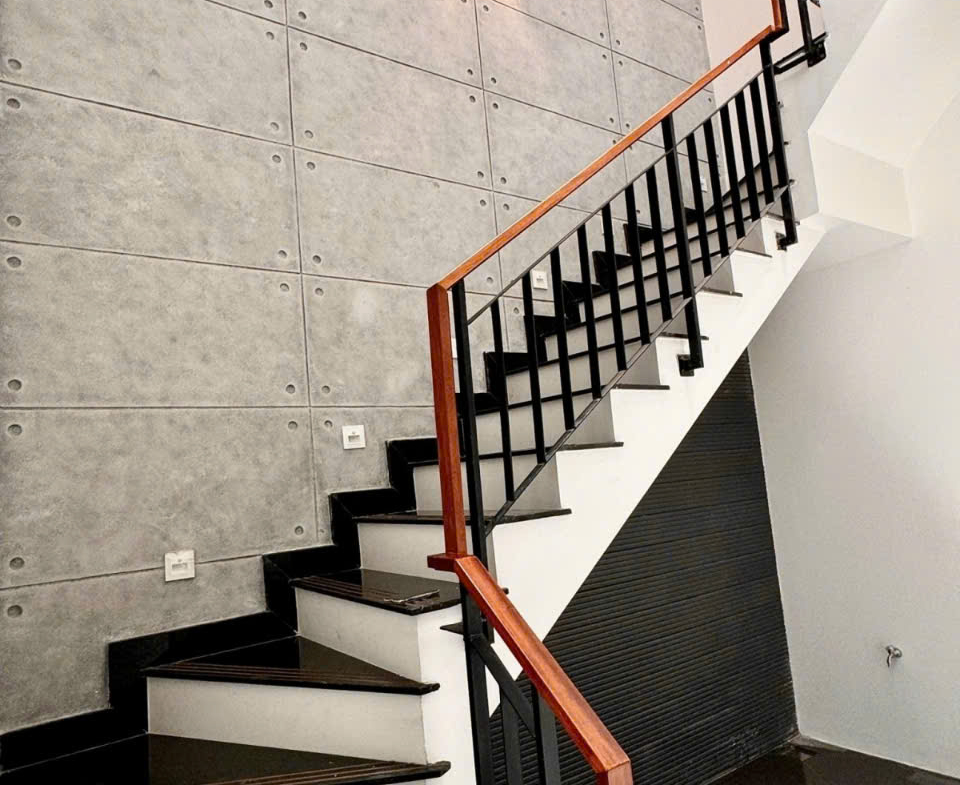 z5798401575885_63f35306ee389d4a5c1471ed8ac78f0b