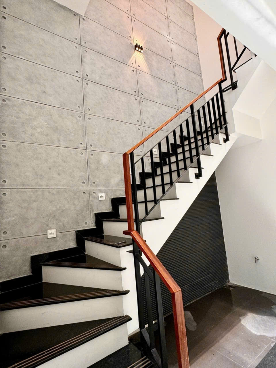 z5798401575885_63f35306ee389d4a5c1471ed8ac78f0b