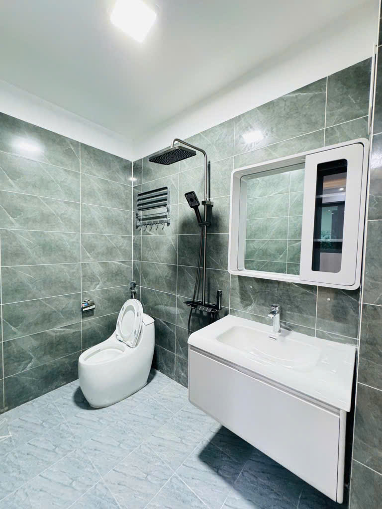 z5804207251676_ee1a45209b64a7c2f2566db77d2dc71b