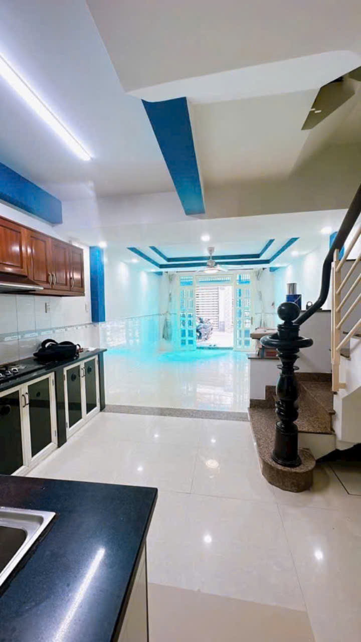 z5805236793155_7aed685ef8fc99fdca2c86d986597c7d