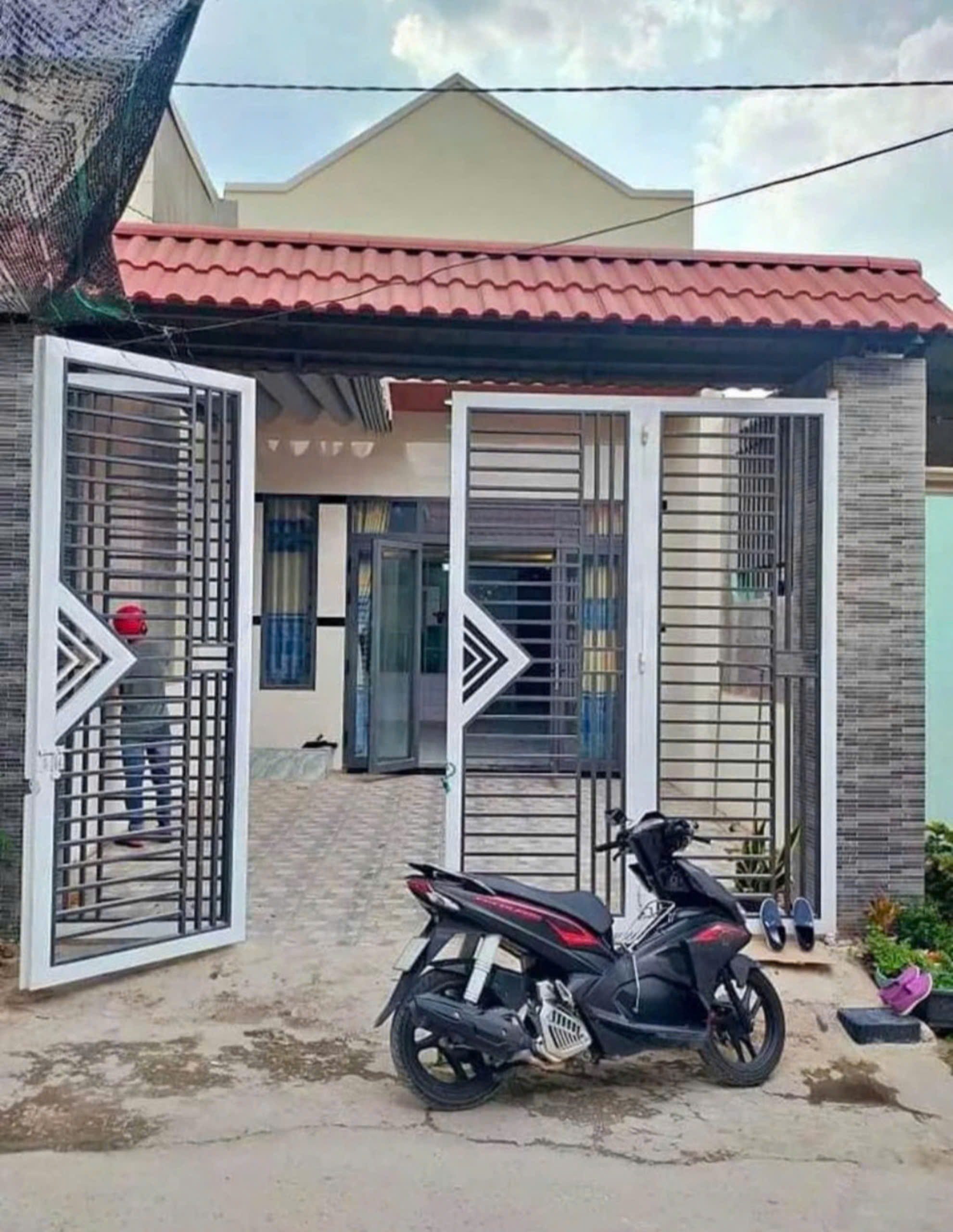 z5811869186597_be3e1e581e6f2d5940a99c0a9c1b7ee0