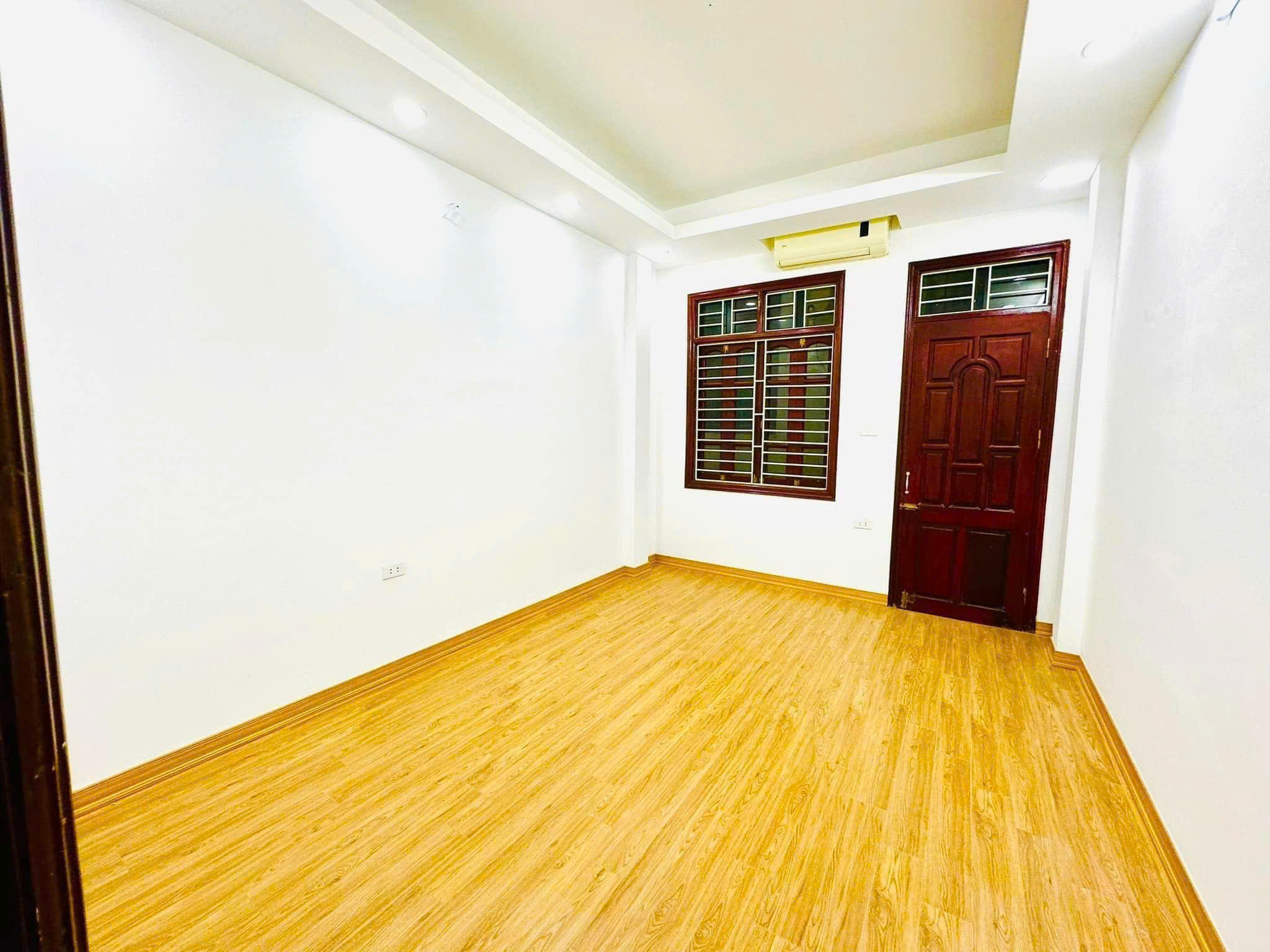 z5812404451541_082b5d99f93224dbb31bcce1edd50ada