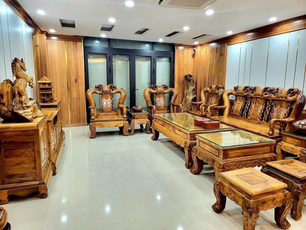 z5815696070765_e2459146545f491882a64e0dc5578ef7