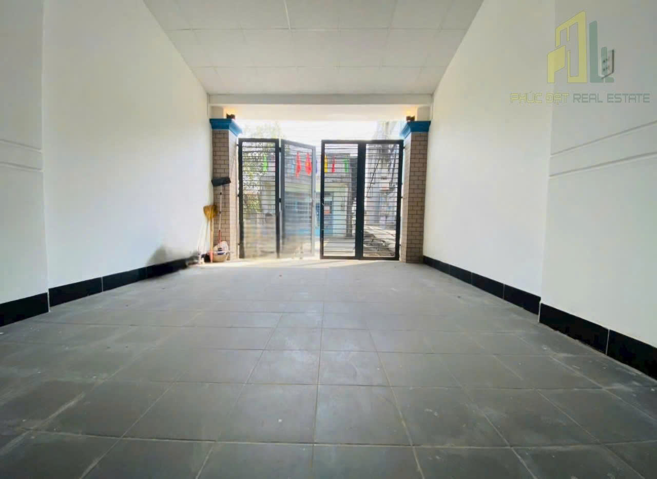 z5818646224024_775e4635b2c658a835ecb73b374b8128