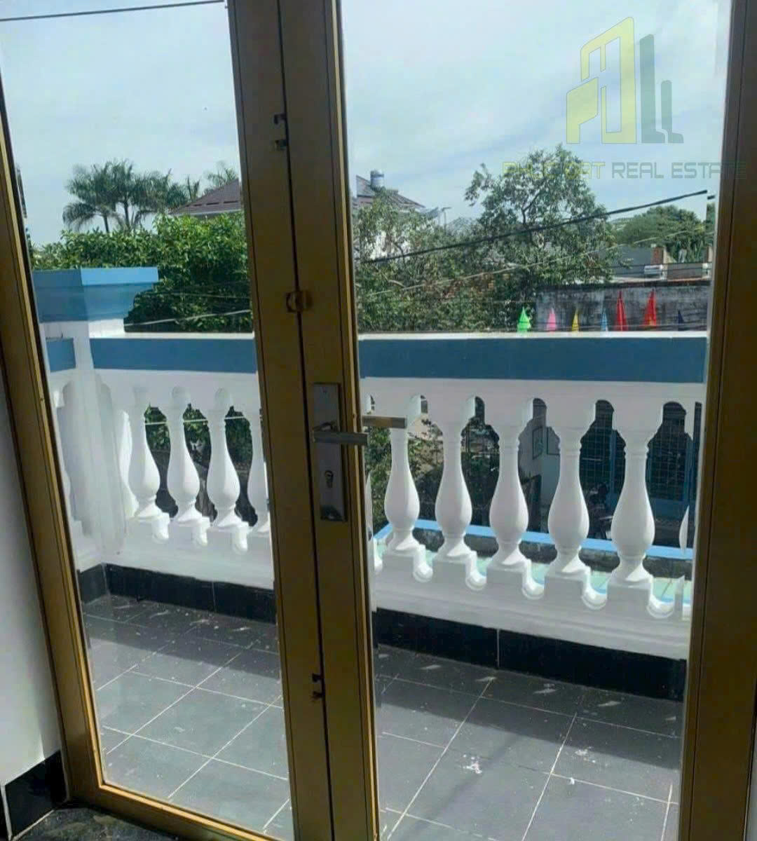 z5818646249560_a6a90d0845e128060c302645d74d5510