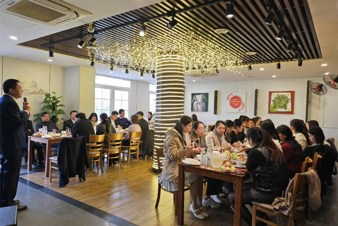 z5819431685232_ff2337c8bfad00ce7135920d9c247609