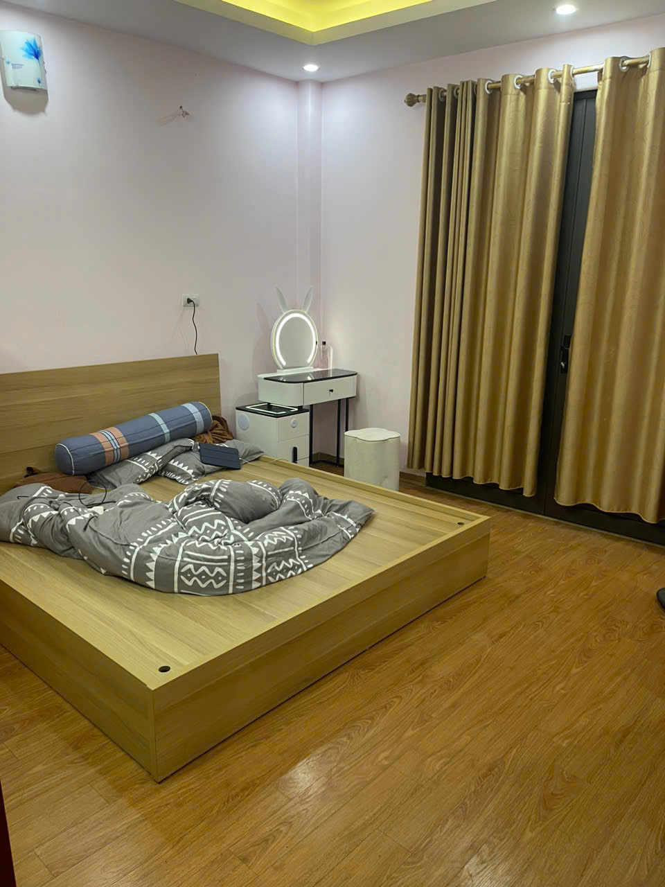 z5820037335104_4ed169128ff6662ecb0e7fc64f10406e