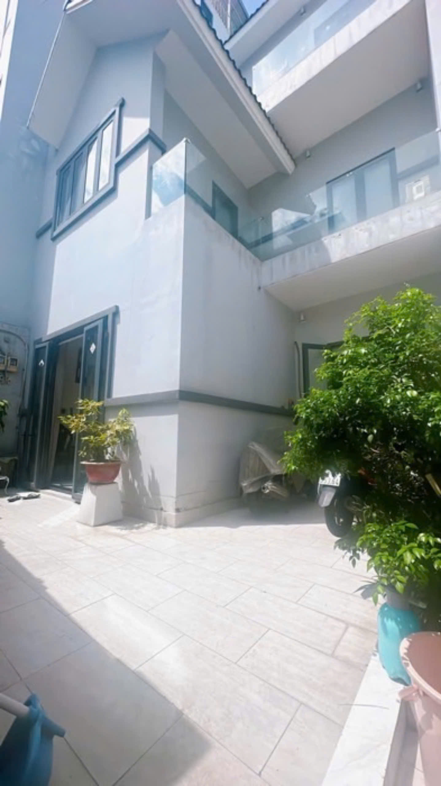 z5821053849959_638fe835cefe37e0592eae8c593595bc