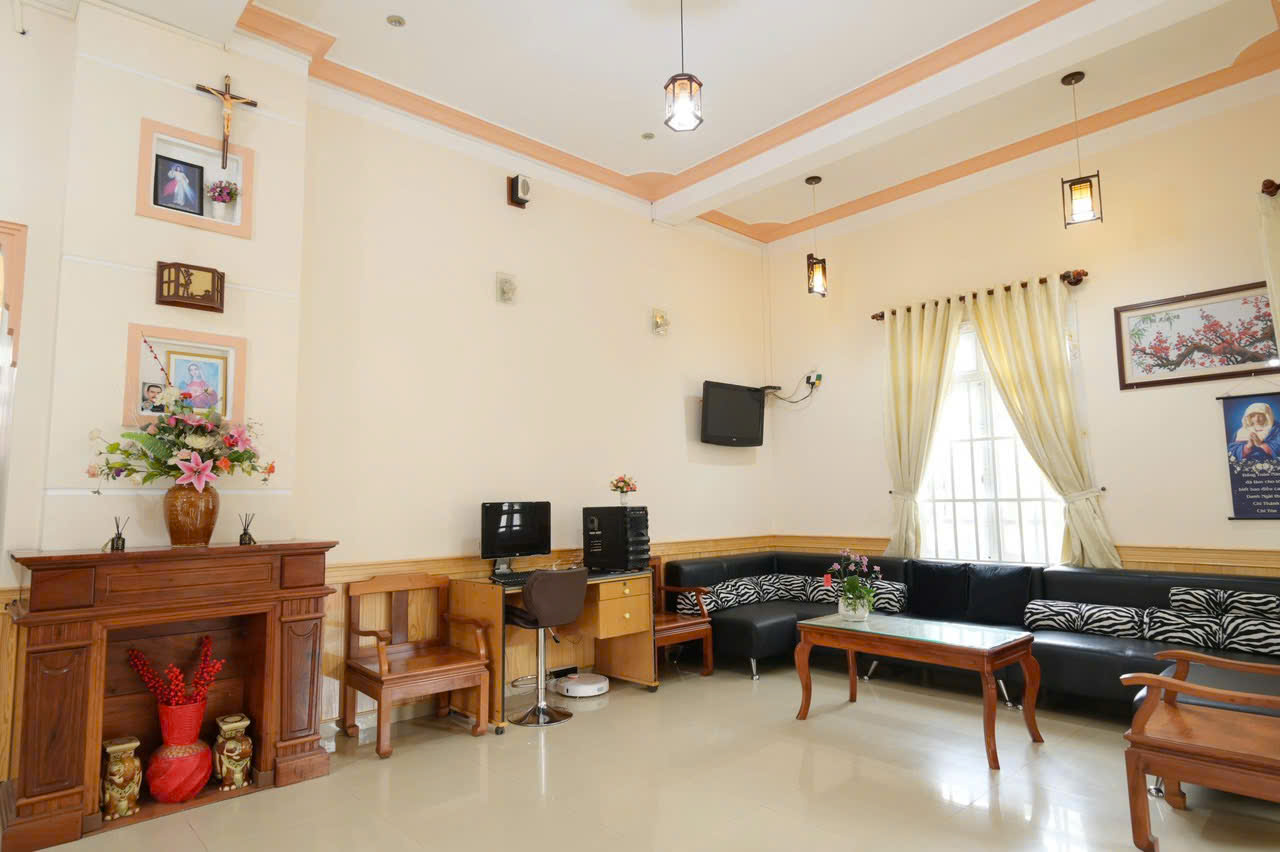 z5823116710766_ae2406d4d236a75db16bd8d2cd78d553