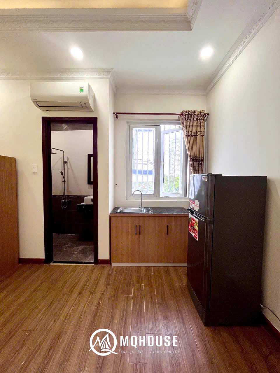 z5825830089769_805c55ceab2bcd19b40738b710e3c1f1