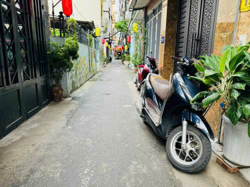 z5826634527085_3175d87acf91fa5d077c60b85a2412fe